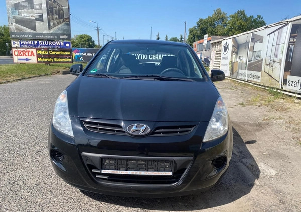 Hyundai i20 cena 17900 przebieg: 169000, rok produkcji 2012 z Książ Wielkopolski małe 137